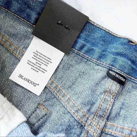 Blank NYC High Rise Hollyweird Denim Shorts NWT - Picture 4 of 6